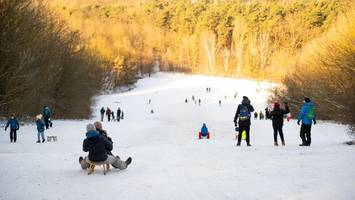 Schlittenfahren in Berlin: Vereiste Pisten sorgen für Karambolagen