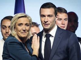 jordan bardella: das lächeln des ziehsohns