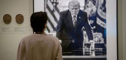 donald trump veröffentlicht neues porträt: zwischen prinzregent und diktator