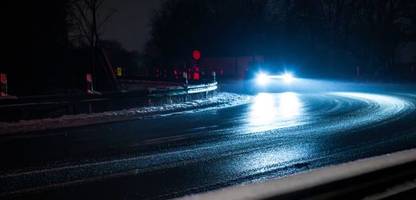 Wetter: Eisregen sorgt für Unfälle und Komplettsperrungen in Norddeutschland