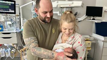 Kleine Evelynn bei minus 11 Grad geboren: „Es ging alles so wahnsinnig schnell“