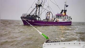 seenotretter befreien fischkutter vor sylt aus misslicher lage