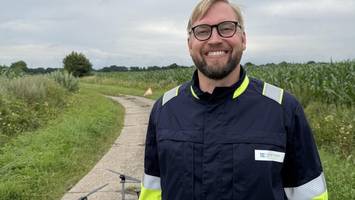 warum in stormarn derzeit drohnen am himmel zu sehen sind