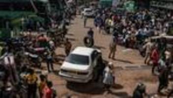 abschiebezentren: der uganda-plan