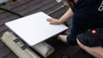 Nach Internet-Sperren: Musks Satelliten-Internet Starlink kostenlos im Iran