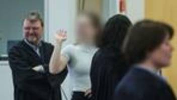 prozess gegen antifa-ost: mutmaßliche antifa-aktivisten vor gericht