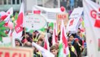 Tarifverhandlungen: Einschränkungen an Schulen und Ämtern wegen Warnstreiks