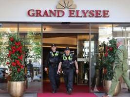 ex-mitarbeiter sagen aus: entführer haben unter falschem namen in block-luxushotel gewohnt