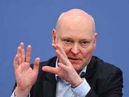 Flat Tax würde Milliarden kosten: Wirtschaftsweiser Truger warnt vor Einheitssteuer für Erbschaften