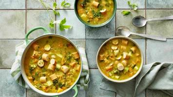 Schneller Schnippeleintopf mit Geflügelwürstchen