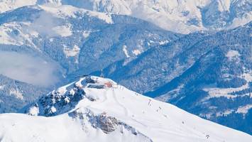 Unglück in Österreich: 13-Jähriger abseits der Skipiste von Lawine verschüttet