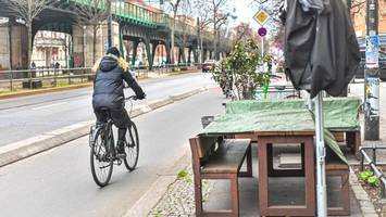 „Schmeißt die Autos da raus, baut die Straßen um“