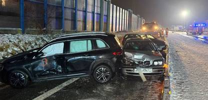 Bayern: Massenkarambolage auf Bundesstraße – 13 Verletzte
