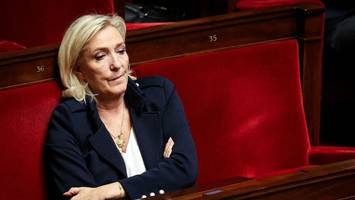 le pen erneut vor gericht – präsidentschaftspläne stehen auf dem spiel
