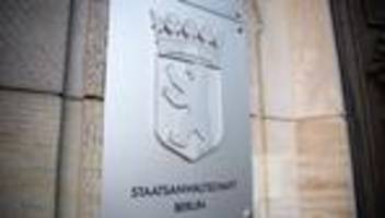 Kriminalität: Waffe bei Kontrolle auf Kopf gerichtet: Polizist angeklagt