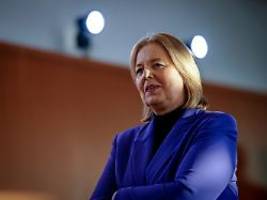 bas will grundlegende reform : ministerin: rentenkommisson soll nicht mit alten kamellen kommen