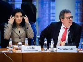 umstrittene reise nach tirol: anhörung lässt fragen über interessenskonflikte bei reiche offen