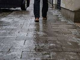 verletzungen vorbeugen : vorsicht, glatteis und matsch! so lassen sich stürze vermeiden