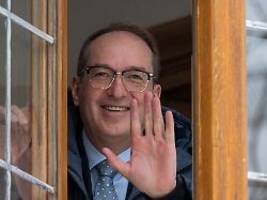 wo waren sie eigentlich?: grüne versuchen, aus dobrindt einen zweiten wegner zu machen