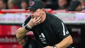 Joggen im Wald: Union-Trainer Baumgart verschwitzt Pressekonferenz