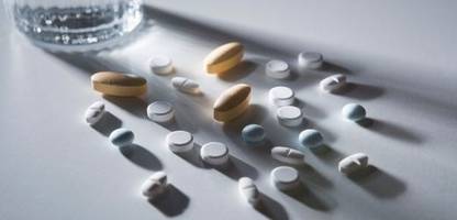 Techniker Krankenkasse sieht große Sparmöglichkeiten bei teuren Medikamenten