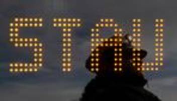 Aichelberg: Brennender Lastwagen auf A8 – Sperrung Richtung Stuttgart