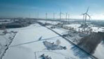 Energiewende: 2025 zweitbestes Jahr bei Ausbau von Windrädern an Land