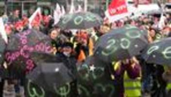 Tarifstreit : Gewerkschaften drohen mit Ausweitung von Warnstreiks