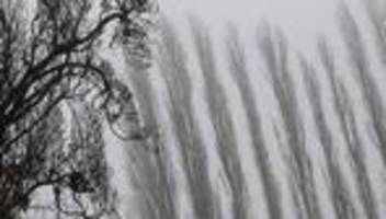 Wetter: Nebel und stellenweise noch Glätte in Berlin und Brandenburg