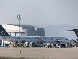 Notlandung in Barcelona: Passagier löst mit Hotspot-Name Bombenalarm im Flieger aus