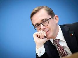 nur mit der mutter sehr eng: philipp amthor will seinen vater nicht kennenlernen