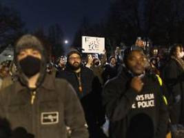 Travestie ein Ende setzen : Trump droht Minnesota mit Militäreinsatz wegen ICE-Protesten