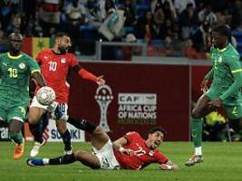 Was wird aus Liverpool-Legende?: Erzrivale Sadio Mané überschüttet Mo Salah mit Mitleid