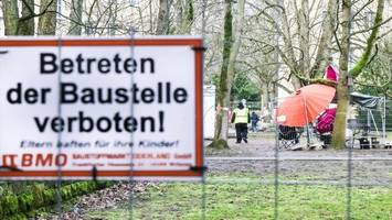 streit um flüchtlingshäuser in pankow: bezirk startet nach urteil neuen anlauf