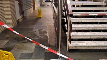 Coppernicus Gymnasium: Wasser bricht ein, Deckenplatte kracht ins Klassenzimmer