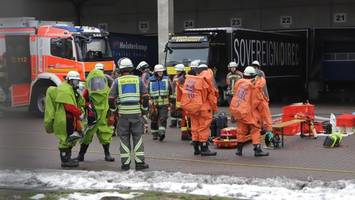 Gefährlicher Stoff ausgetreten: Feuerwehr Norderstedt im Großeinsatz