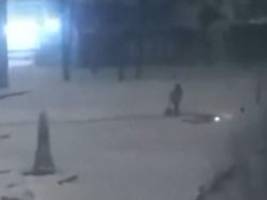 Standhaft oder Leichtsinn?: Unfassbare Aktion von Arbeiterin bei Angriff verblüfft sogar Ukrainer