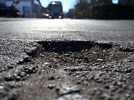 urteil aus dem verkehrsrecht: straßenschäden: haftet die gemeinde für geplatzte reifen?