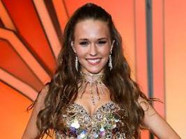 vip vip, hurra!: laura müllers brüste und goethe auf onlyfans