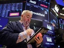 Verwirrung um Trumps Fed-Kurs: US-Börsen schleppen sich ins lange Wochenende