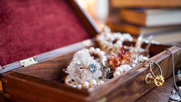 Testament: Ein Fehler – und die teure Uhr oder Kette landet beim Falschen