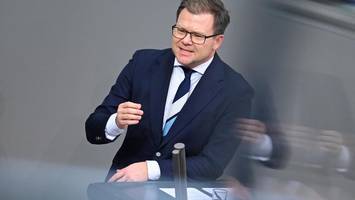 Ministerium verschiebt überraschend Vorstellung von E-Auto-Prämie