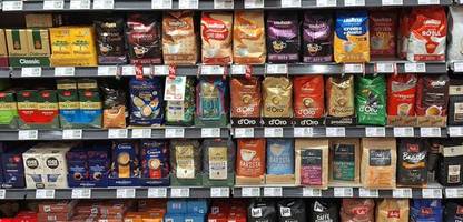 Berlin verbietet Kaffeewette für Obdachlosenhilfe – Bezirksbürgermeister zürnt