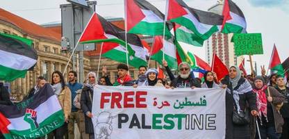 leipzig-connewitz: linke protestieren wegen nahostkonflikt gegen linke