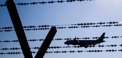 Stuttgart und Hannover: Polizei stoppt Terrorverdächtige an Flughäfen