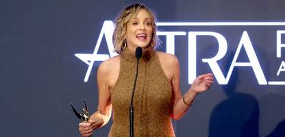 Sharon Stone wendet sich während Dankesrede an unhöfliche Tischnachbarn: »Jetzt wisst ihr, wer ich bin«