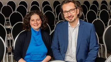 nach unheilvollem brand: so geht es für hamburgs kleinstes theater weiter