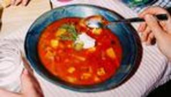 Soljanka mit Dill und Schmand: Soljanka mit Dill und Schmand