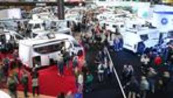 tourismus: reisemesse cmt: gut gefüllte hallen trotz s-bahn-sperrung