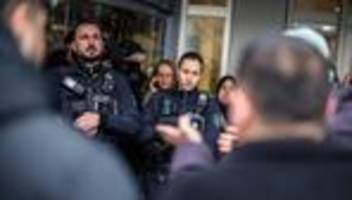 Bankeinbruch in Gelsenkirchen: Polizei vernimmt mehr als 3.000 Geschädigte nach Sparkassen-Einbruch